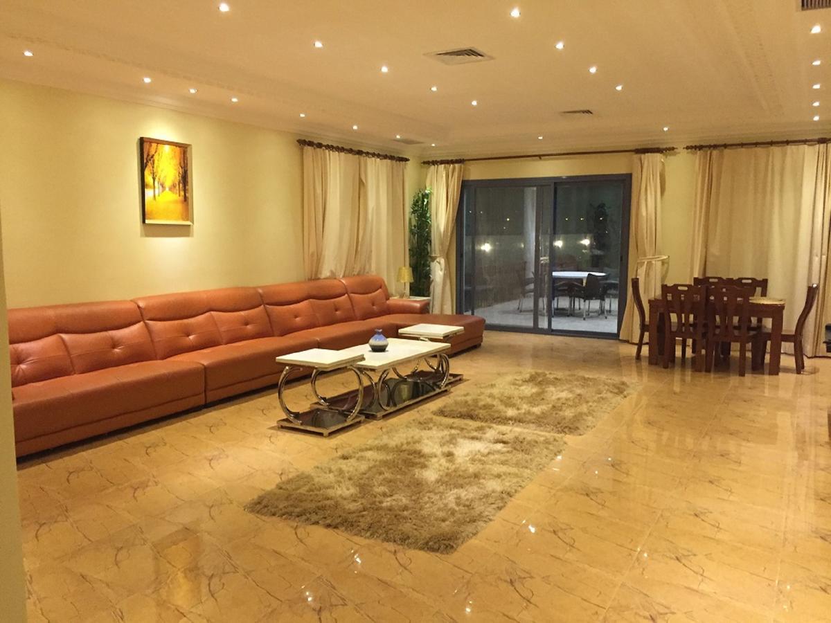 منتجع اليال Alyal Resort Al Khiran Exteriör bild