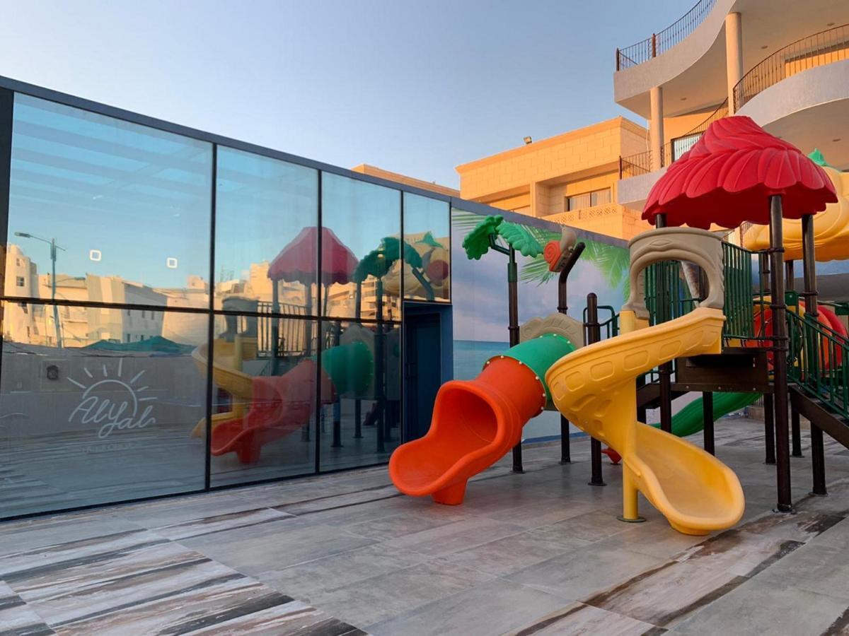 منتجع اليال Alyal Resort Al Khiran Exteriör bild
